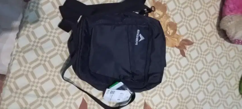 Tas selempang eiger