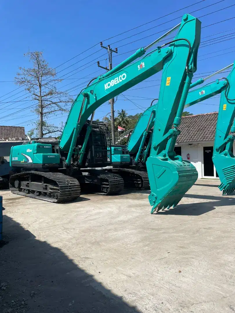 Excavator kobelco sk200-8  2016