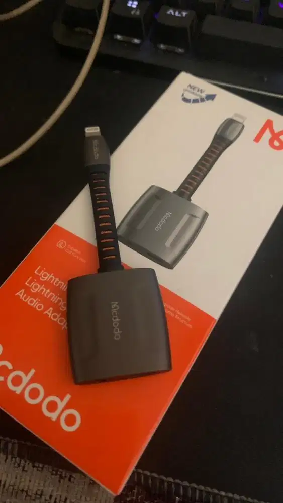 Spliter Mcdodo iphone ke Jack 3,5mm