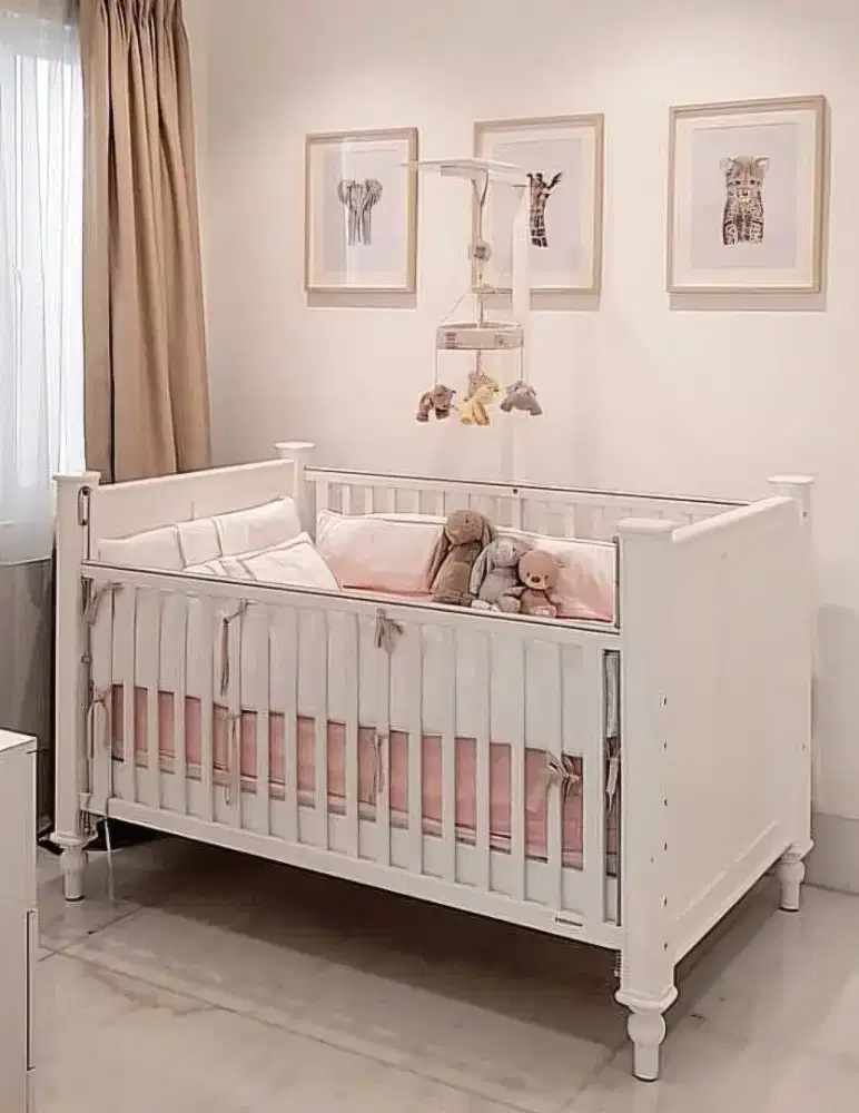 Babybelle Baby Crib + pagar extra + ranjang + alas latex. Ranjang Anak