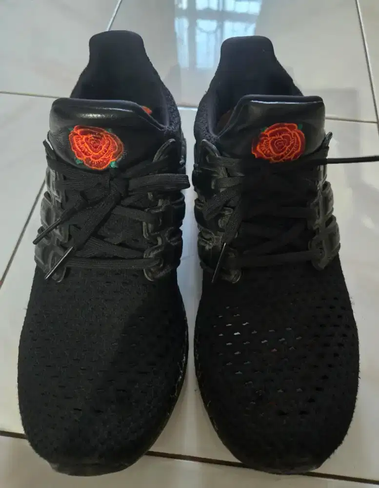 Adidas Ultra Boost Triple Black Manchester United