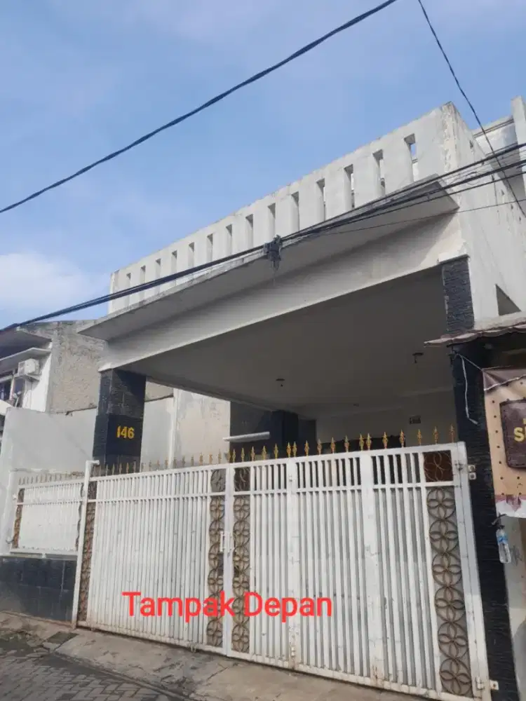 DIJUAL RUMAH SIAP HUNI  2 Lantai LOKASI STRATEGIS