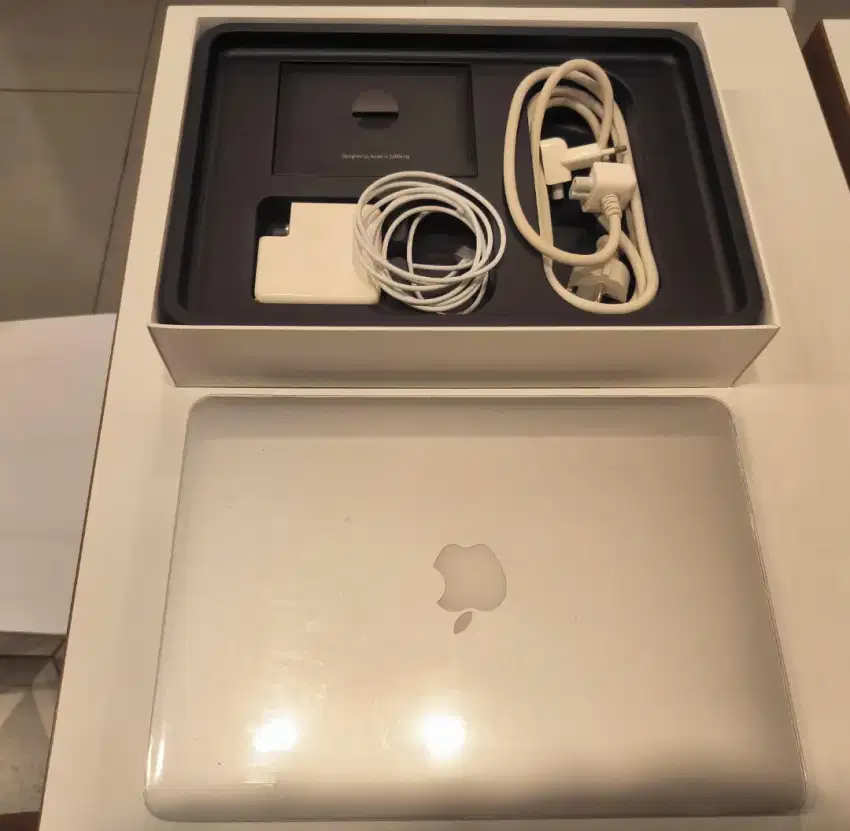 Macbook Pro Retina second i5/8Gb/intel iris graphics