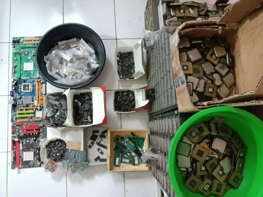 Prosesor Mobo Intel Jadul Pentium Dual Core C2Duo 10rb pcs Free Bonus