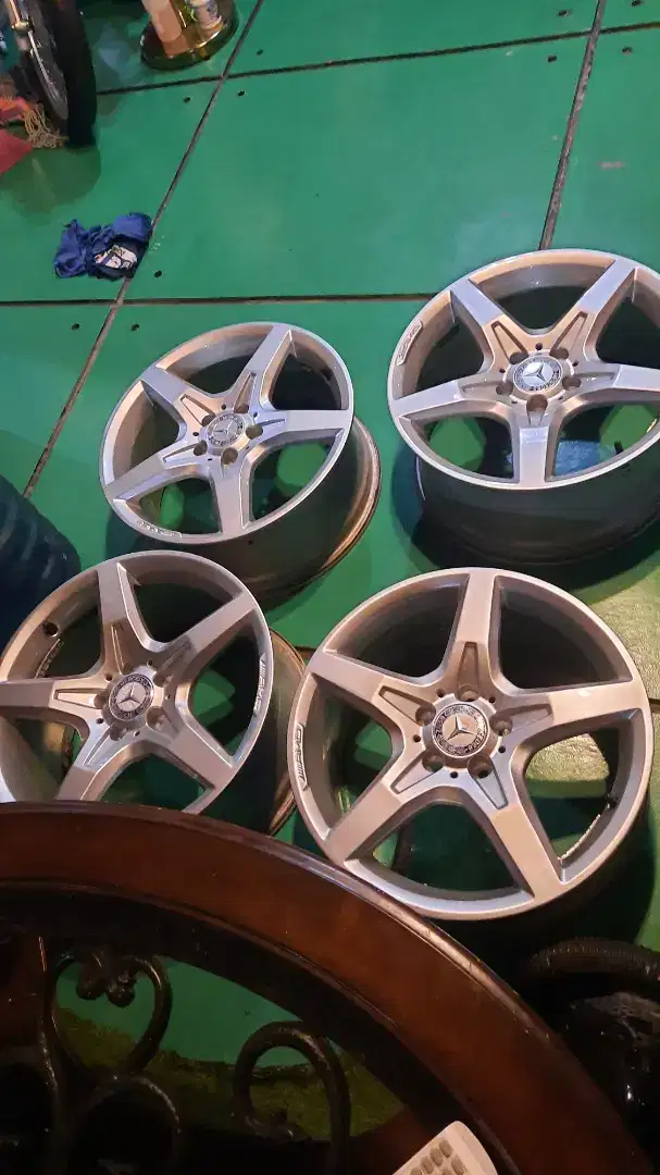 AMG OEM R172 R18 Original.Ori partnumber