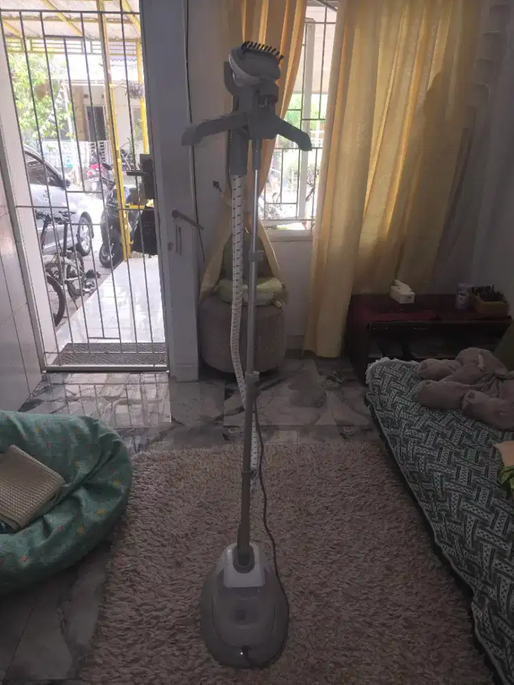 Setrika Uap Standing Krisbow