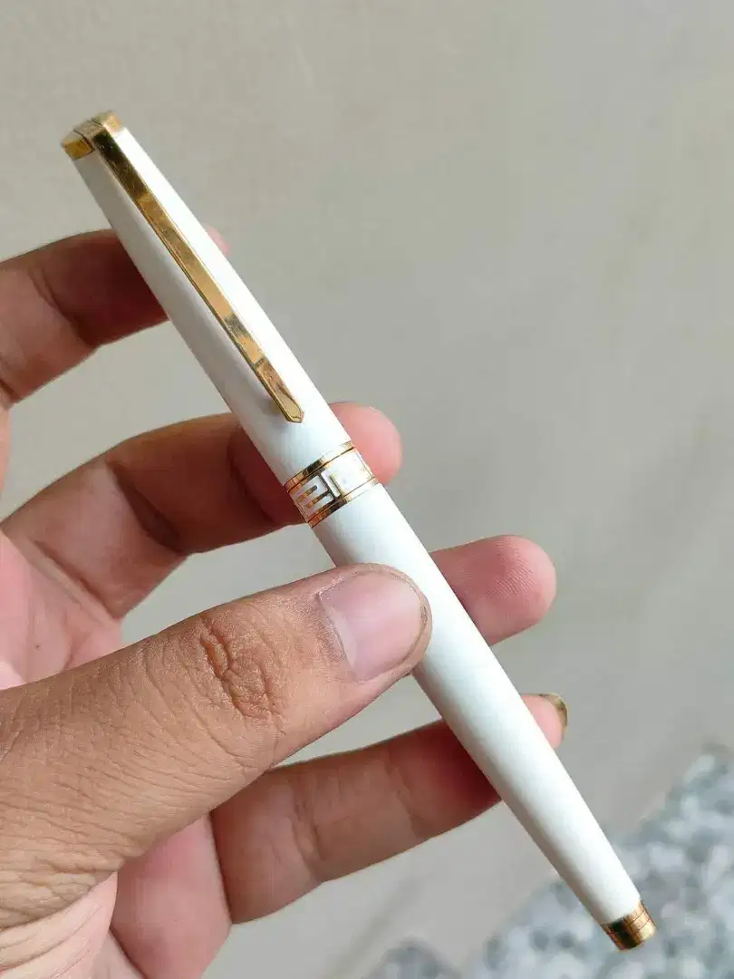 VERSACE Pen White Goldplated 100% Authentic ORIGINAL (Collector Item)