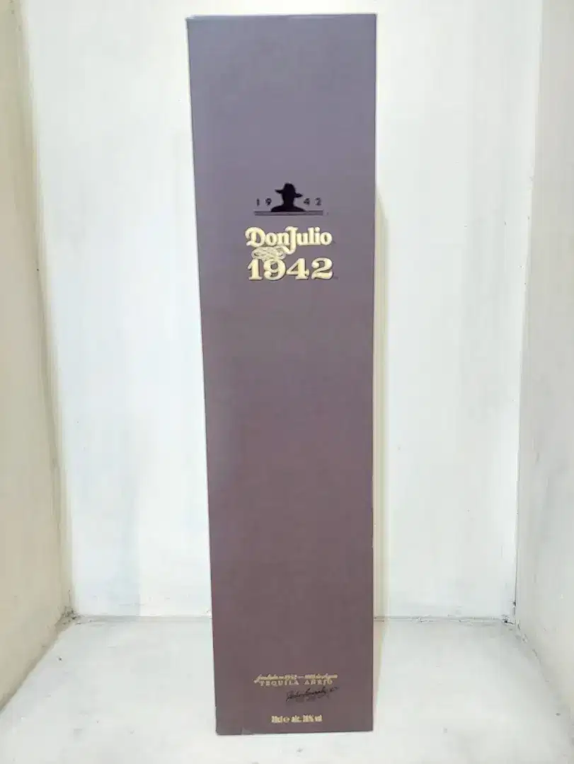 Botol Kosong Don Julio 1942