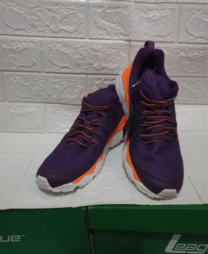 Jual sepatu running merk Legas / Leaque