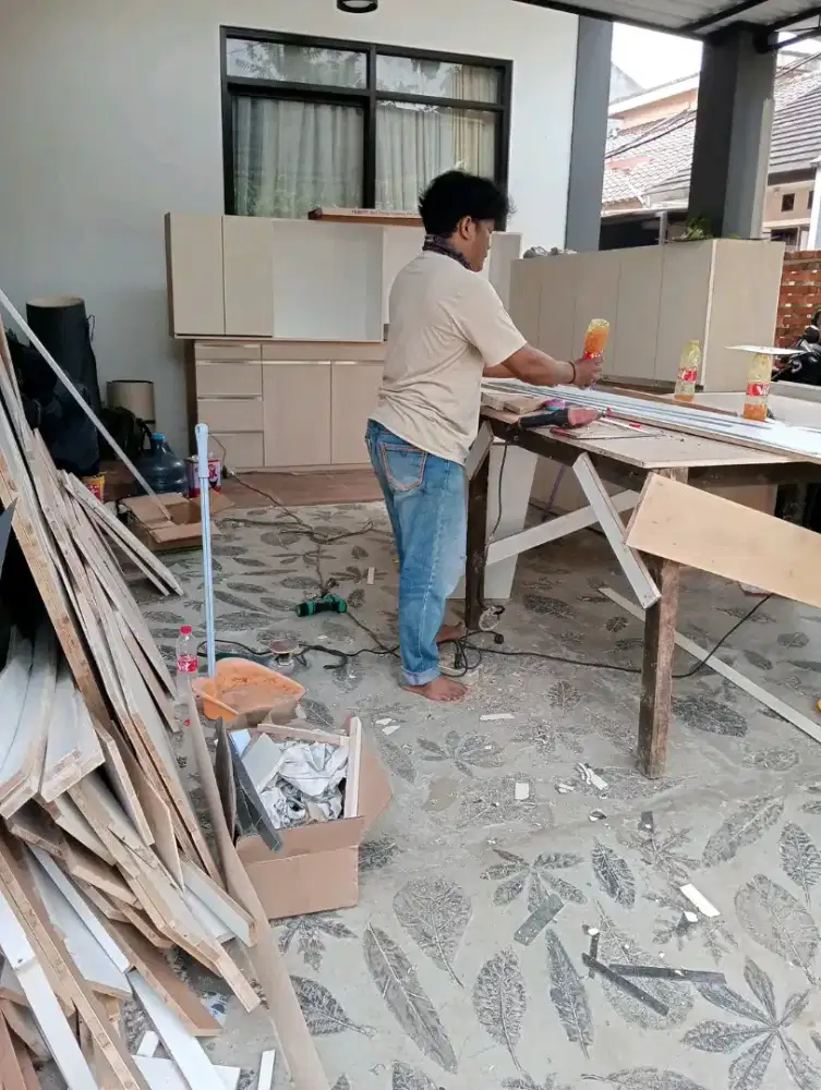 Tukang bangunan/tukang harian/tukang borongan