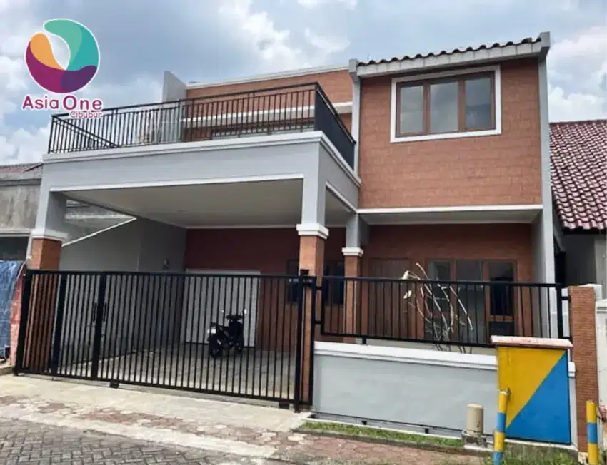 Dijual cepat rumah cantik 2 lantai di perumahan Raffles hills