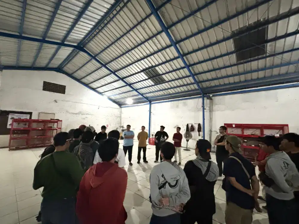 Kurir motor JNT Cikarang Barat