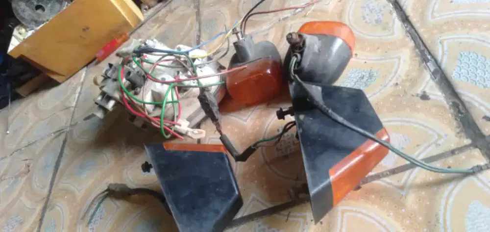 Se paket lampu2 khusus ors utk sepeda/motor kond bgs mls murah sj