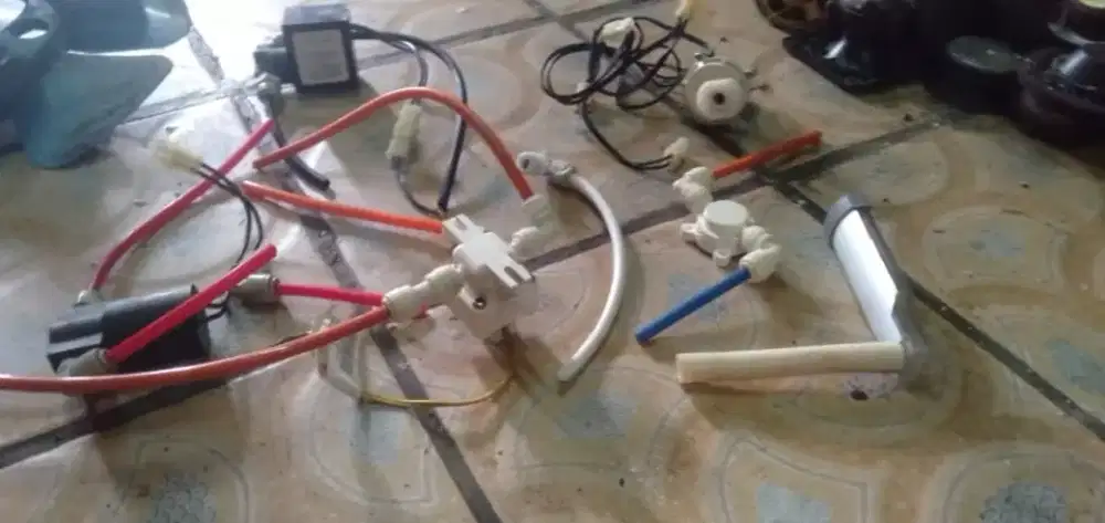 Se paket kelengkapan air minum suling kond spt baru mgjn ada yg Perlu