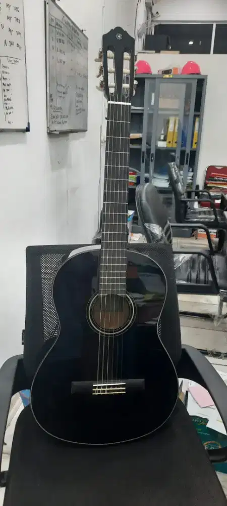 Gitar akustik yamaha original