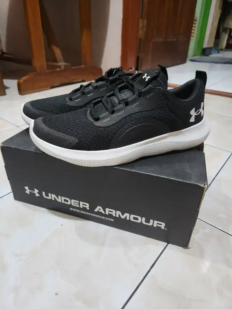 Under Armour Victory Black White sz 27 cm