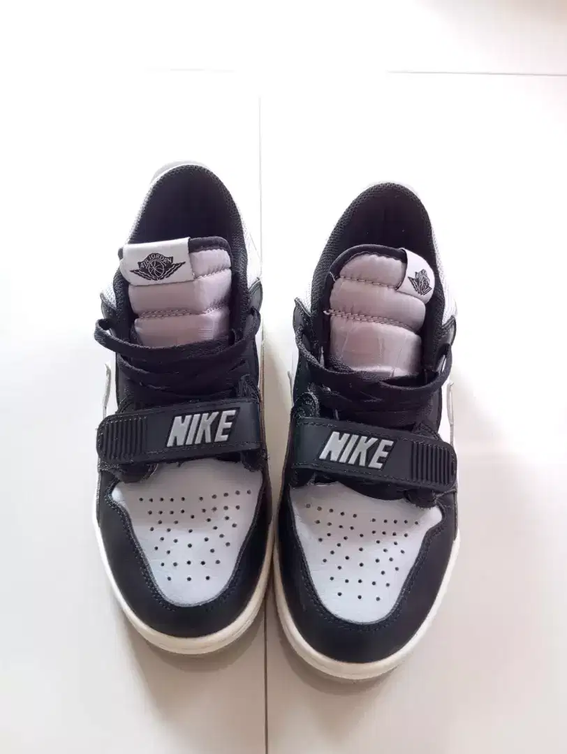 Sepatu air jordan legacy 312