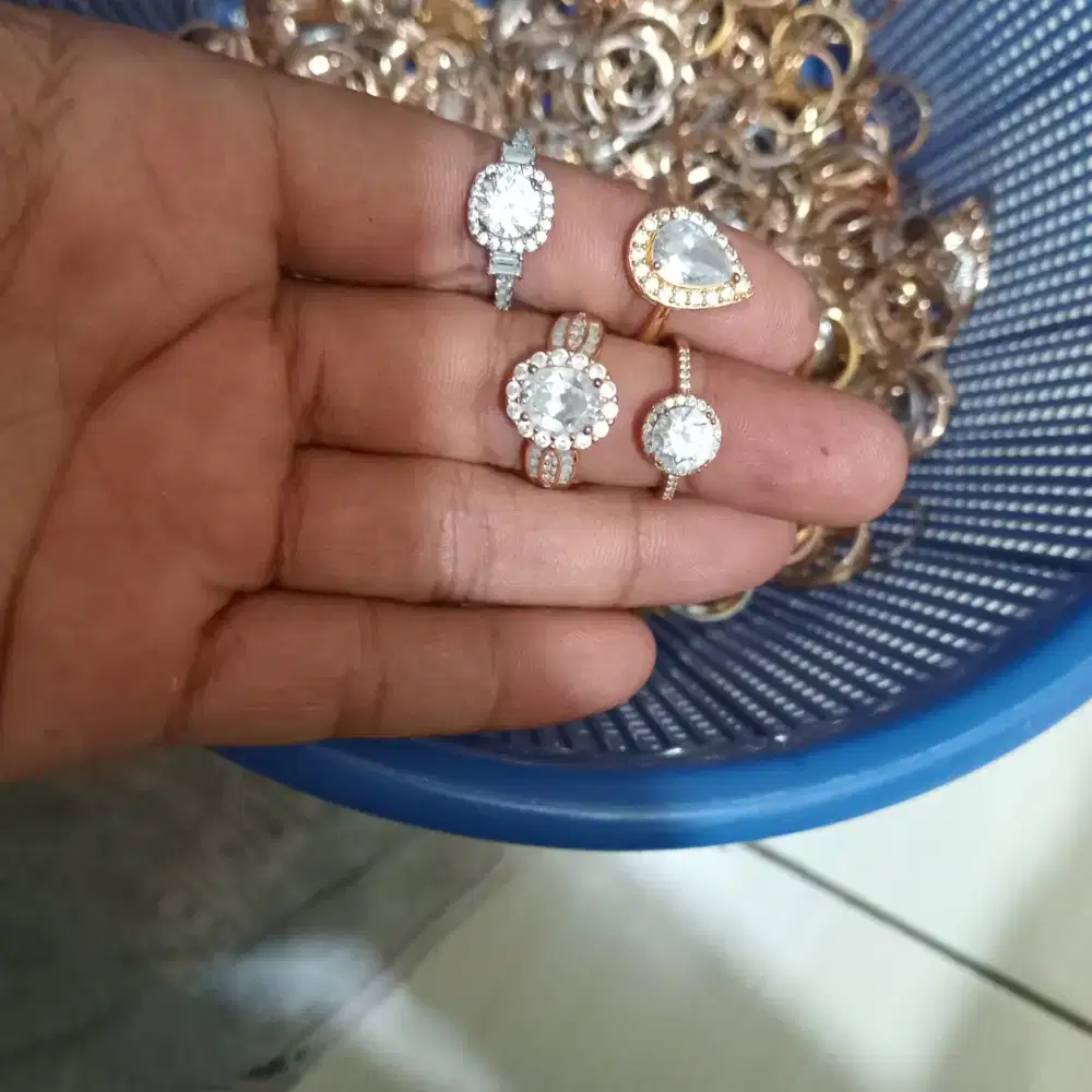 Terima jual emas rusak dan jam tangan emas rusak