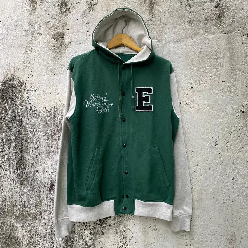 Jaket varsity Element - Size L - Jaket