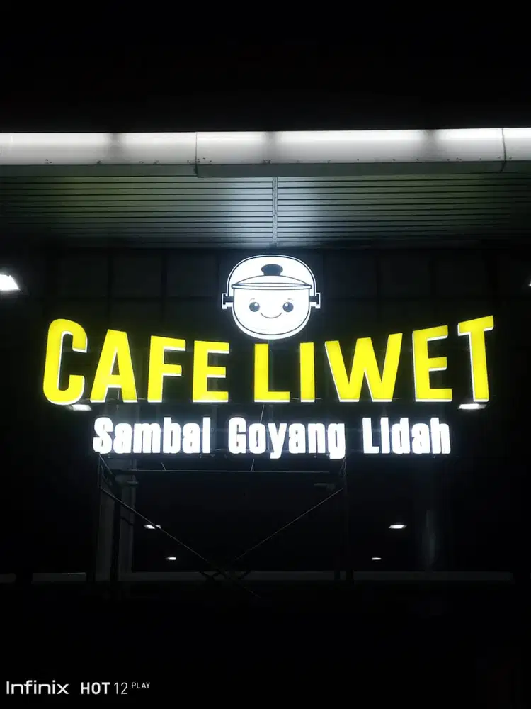 Papan nama / huruf timbul / acrylic / reklame murah