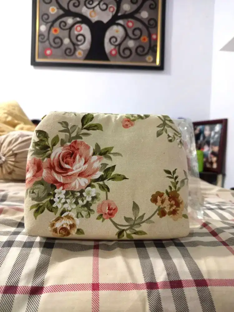 Kantong make up pouch serbaguna motif bunga 1