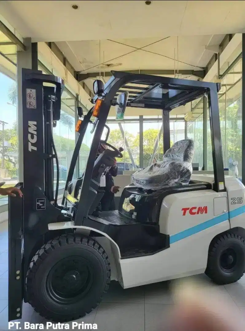 FORKLIFT TCM 2,5 TON