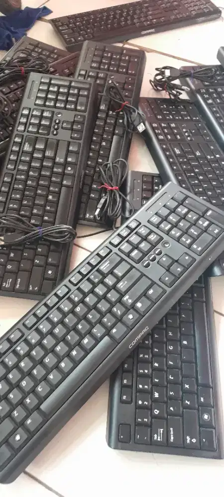 Keybort komputer berbagai merek