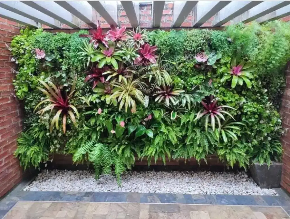 Pemasangan vertikal garden sintetis