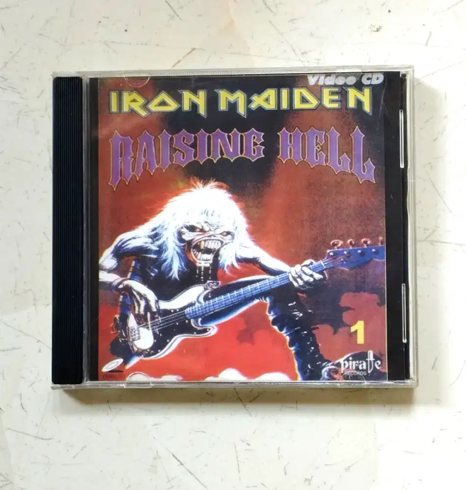 VCD Bajakan lawas Iron Maiden - Rising Hell