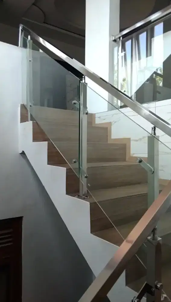 Railing tangga kaca, Railing balkon kaca, kanopi kaca tempered