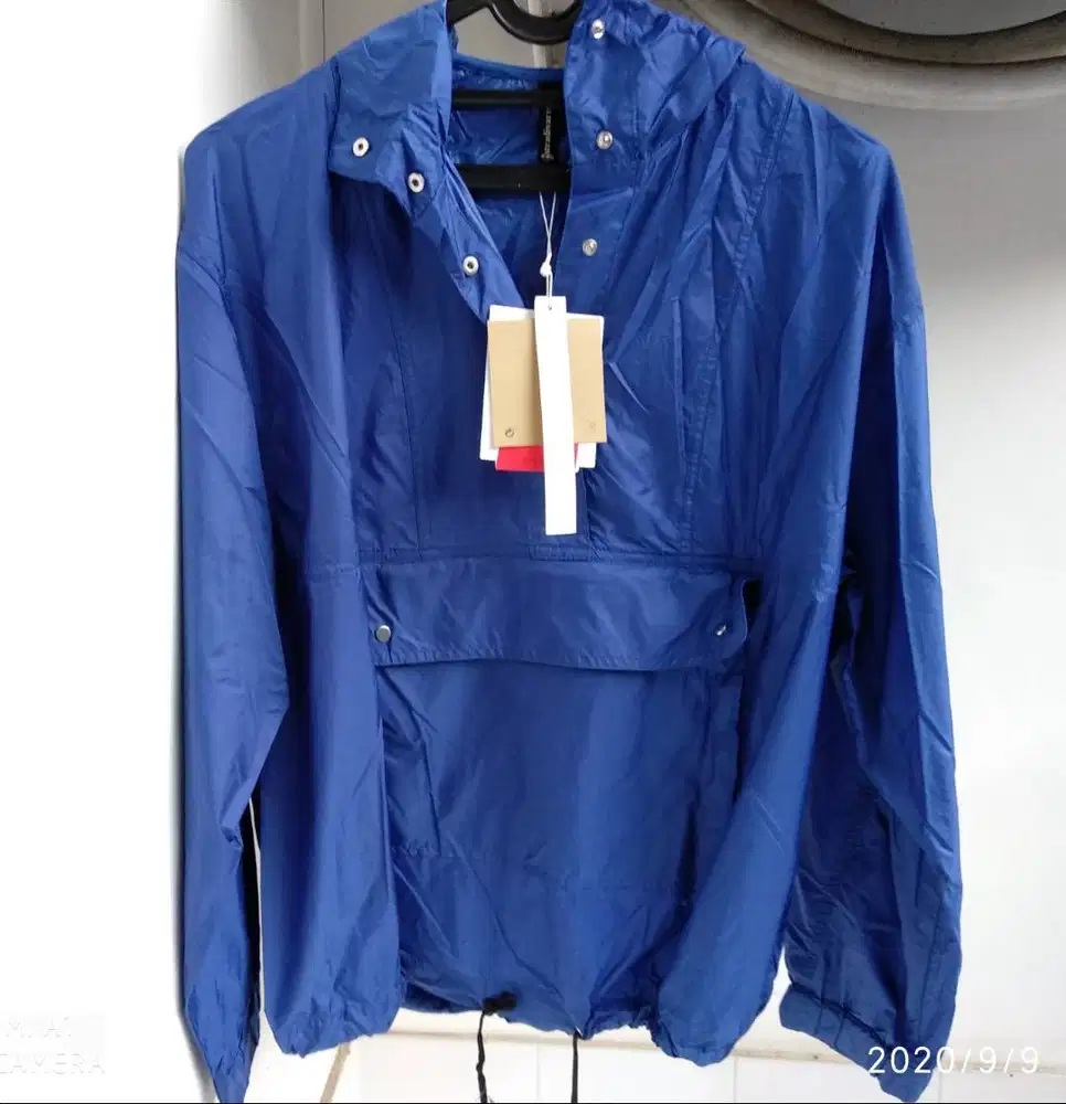 Jaket Stradivarius Water Repellent (unisex)