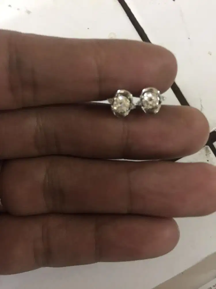 Menerima emas dgn kondisi putus patah surat hilang dan logam mulia dll