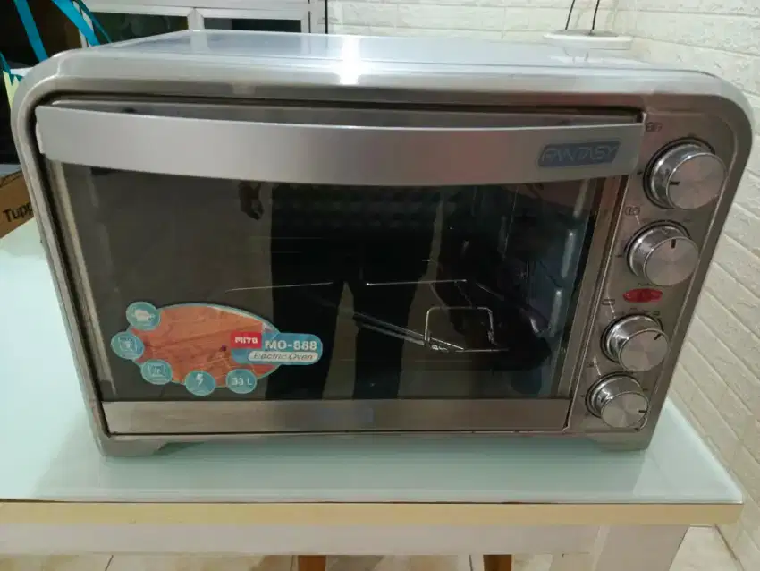 Oven listrik mulus jarang dipakai