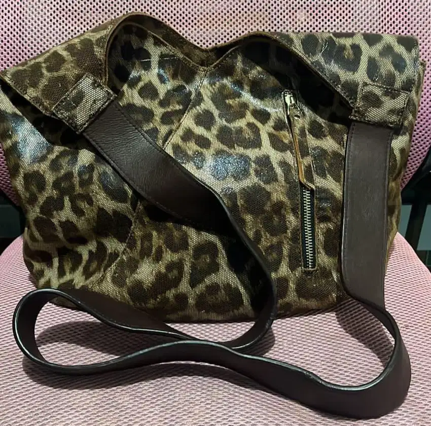 Selempang Kulit Gemoy Leopard ( PRELOVED )