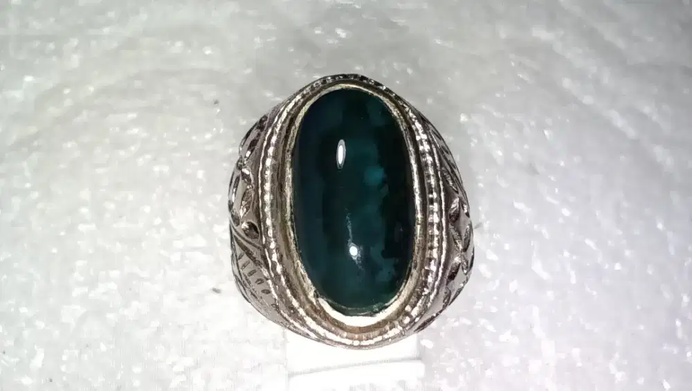 Cincin Natural Bacan Doko Majiko Dim. 16x10x5 Mewah