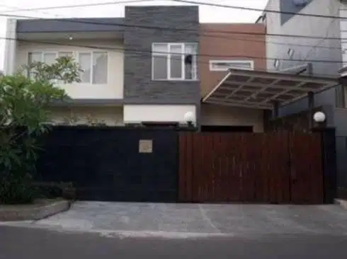 DIJUAL RUMAH 2 LANTAI DI KAYU PUTIH PULO NANGKA JAKARTA TIMUR SHM