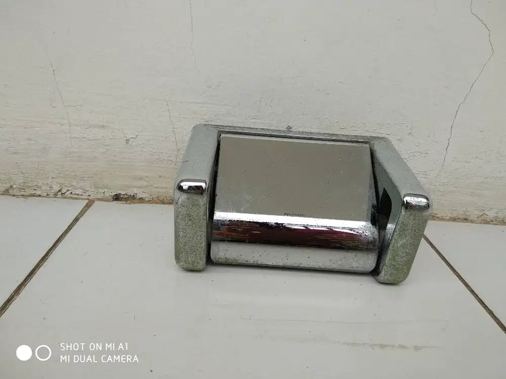 3 Tempat Tissue / Paper Holder Toilet Tissue