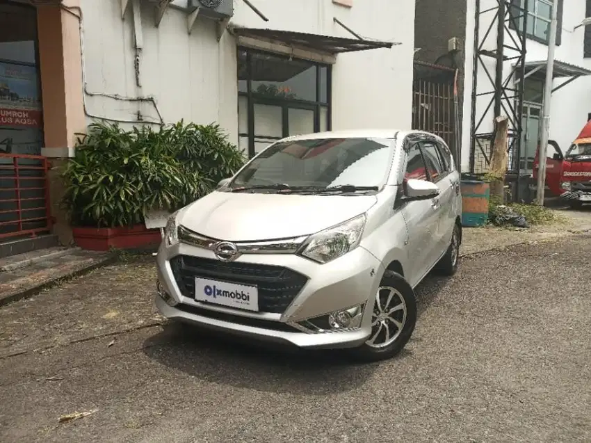 like new - KM Rendah - DAIHATSU SIGRA 1.2 R BENSIN M/T 2018 SILVER