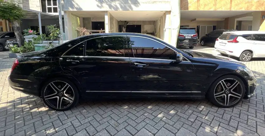 Mercedes benz S350 2009 (SUPER LOW KM 19K)