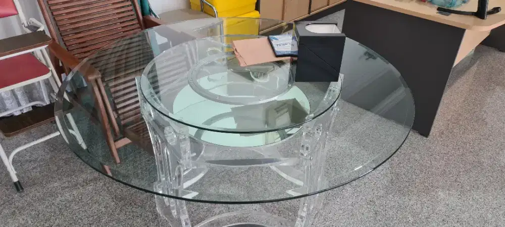 Dijual meja kaca bulat
