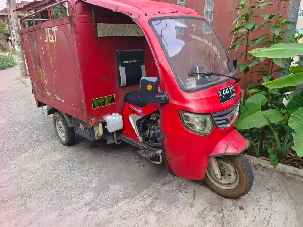 Motor roda tiga Nozomi Azabu Model Box