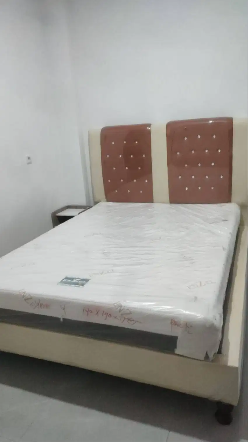 kasur latex kamar minimalis bonus protector dan sprei