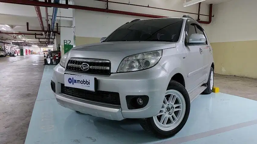 Daihatsu Terios 1.5 TX Bensin-MT 2012 Silver /