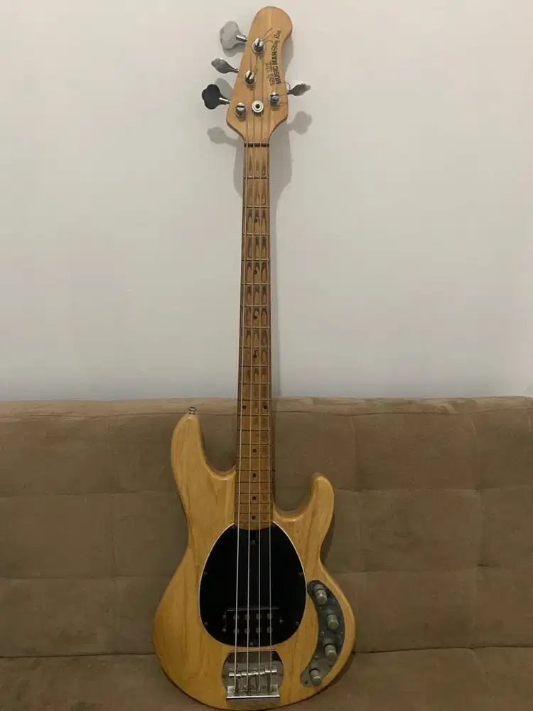 Jual bass music man Ernie ball stingray