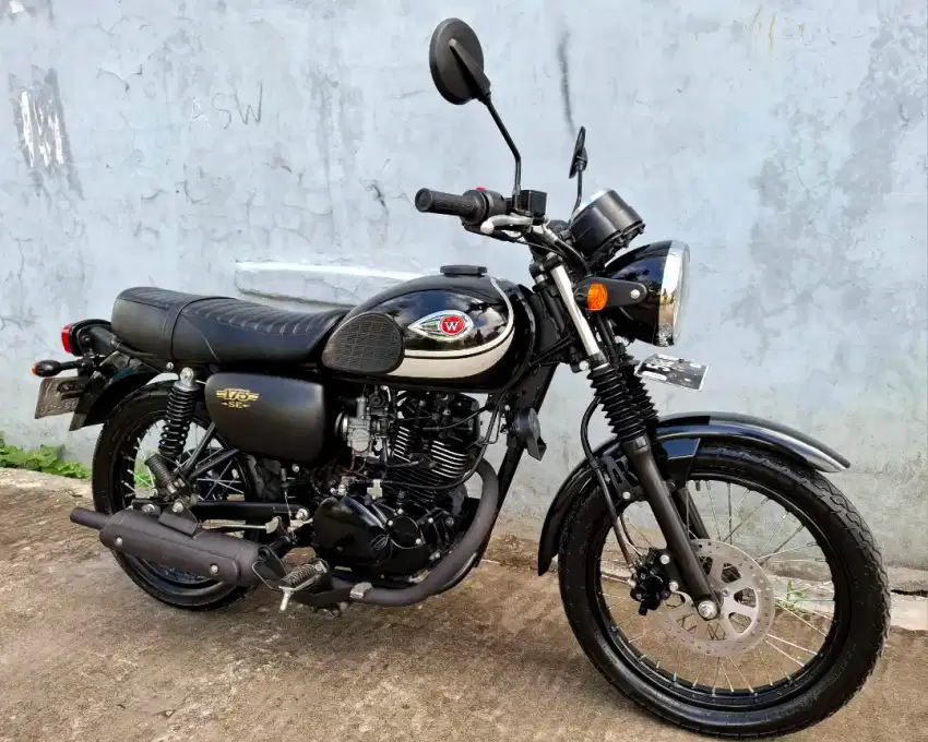 W175 SE Hitam KM 6rb Mulus 95% Kawasaki W 175 2020