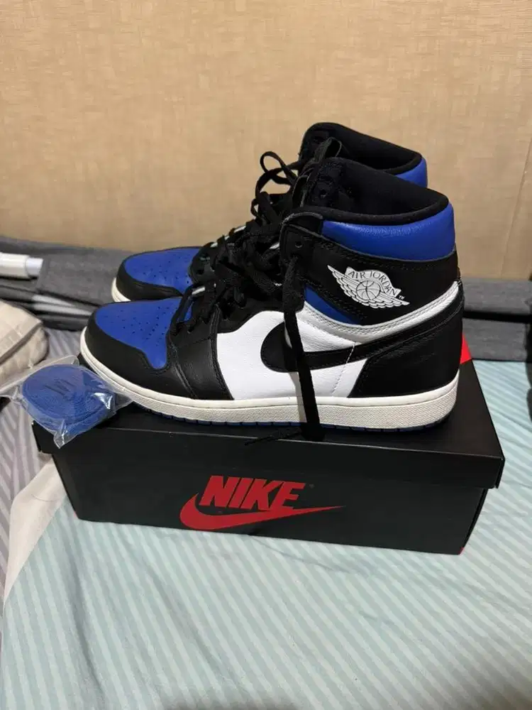 Nike air jordan 1 high Royal Toe Like new