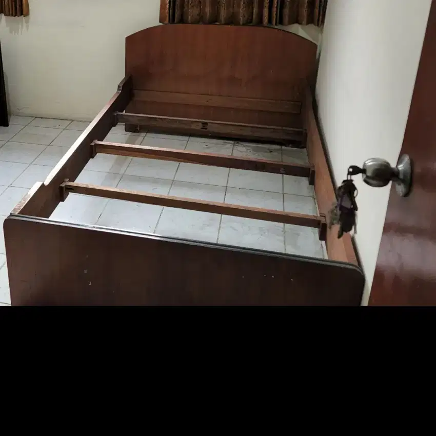 Ranjang dan lemari ex tempat kost