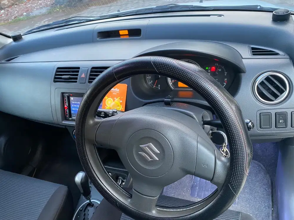 Suzuki Swift 2011 Bensin