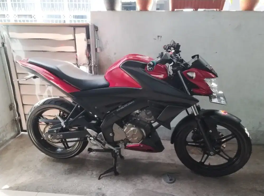 Yamaha All New Vixion Merah Hitam 2017 Jak-Sel