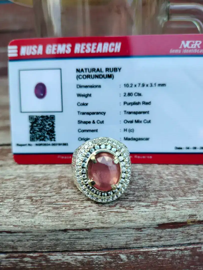 Cincin Ruby Natural